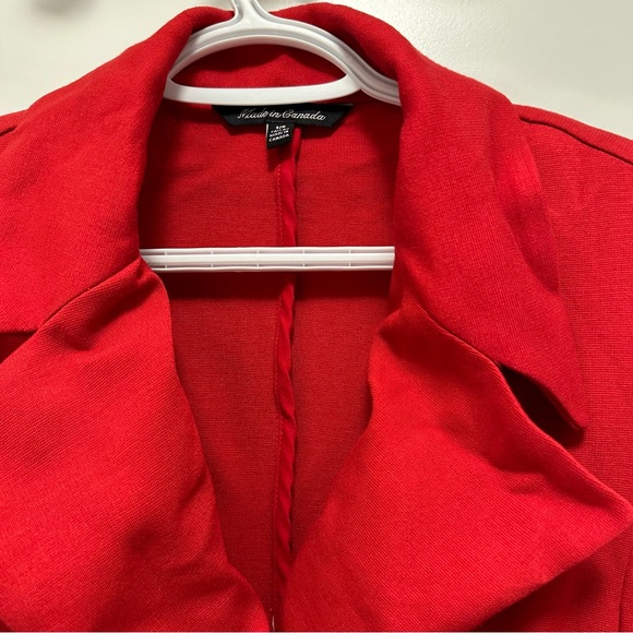 Le château made in Canada brilliant red stretchy jacket/ dress - Picture 8 of 14